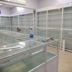 Mẫu tủ quầy thuốc tây nhôm kính đẹp